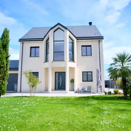 Zara Villa *